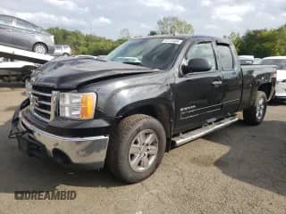 2013 GMC Sierra 1500 SLE with VIN 1GTR2VE78DZ186862, listed as a Copart auction lot 81113465 with 130,575 mi miles and Salvage title. Bid and sale history available at DreamBid. Image 1.