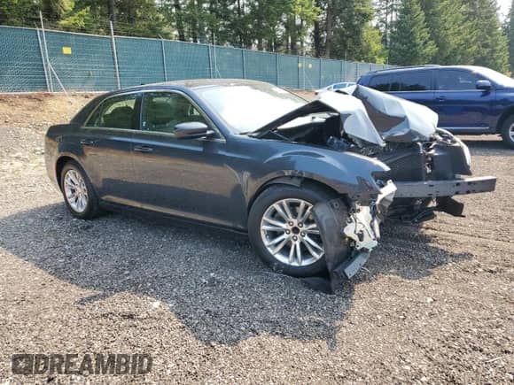 2017 Chrysler 300 Limited with VIN 2C3CCAAG9HH511868, listed as a Copart auction lot 71082985 with Not provided miles and Salvage title. Bid and sale history available at DreamBid. Image 4.