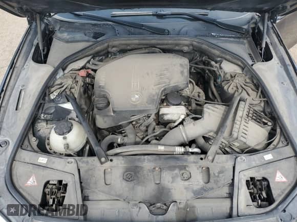 2012 BMW 5 Series 528i xDrive с VIN WBAXH5C5XCDW04516, выставлен на аукционе Copart как лот 58767345 с пробегом 165 775 миль миль и Списание • Salvage title. История ставок и продаж доступна на DreamBid. Изображение 11.