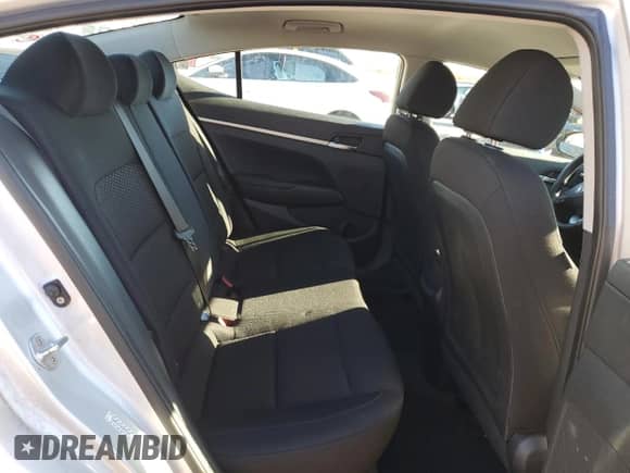 2019 Hyundai Elantra SE z VIN KMHD74LF2KU876483, wystawiony jako Copart lot #87072505 z przebiegiem 135 114 mil mil oraz Szkoda całkowita • Salvage title. Historia ofert i sprzedaży dostępna na DreamBid. Obrazek 10.