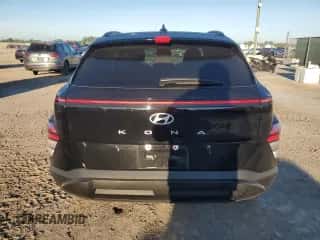 2024 Hyundai Kona SEL с VIN KM8HB3AB7RU166032, выставлен на аукционе Copart как лот 74022074 с пробегом 2 788 миль миль и Списание • Salvage title. История ставок и продаж доступна на DreamBid. Изображение 6.