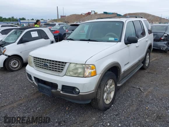 2004 Ford Explorer Eddie Bauer with VIN 1FMZU74WX4ZA69262, listed as a IAAI auction lot 42577123 with 184,504 mi miles and . Bid and sale history available at DreamBid. Image 2.