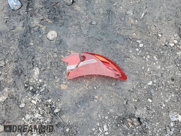 2017 Mercedes-Benz CLA 250 с VIN WDDSJ4EB5HN453168, выставлен на аукционе Copart как лот 70678845 с пробегом 117 205 миль миль и Списание • Salvage title. История ставок и продаж доступна на DreamBid. Изображение 12.