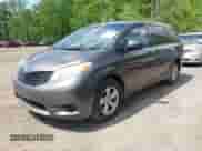 2012 Toyota Sienna с VIN 5TDKA3DCXCS012945, выставлен на аукционе IAAI как лот 42190015 с пробегом 114 372 миль миль и . История ставок и продаж доступна на DreamBid. Изображение 2.