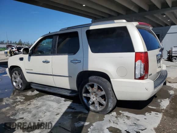 2009 Cadillac Escalade z VIN 1GYFC23249R197459, wystawiony jako Copart lot #49845595 z przebiegiem Nie podano mil oraz Czysty tytuł • Clean title. Historia ofert i sprzedaży dostępna na DreamBid. Obrazek 2.