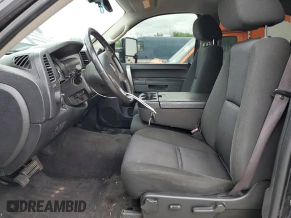 2011 Chevrolet Silverado 2500HD LT с VIN 1GC1KXC88BF200861, выставлен на аукционе Copart как лот 63380455 с пробегом 182 938 миль миль и Списание • Salvage title. История ставок и продаж доступна на DreamBid. Изображение 7.