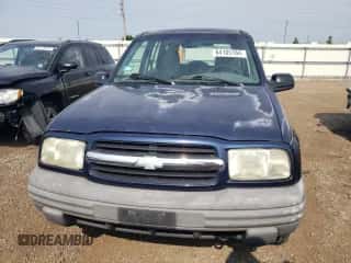 2001 Chevrolet Tracker z VIN 2CNBJ13C616955326, wystawiony jako Copart lot #64105184 z przebiegiem 138 156 mil mil oraz Czysty tytuł • Clean title. Historia ofert i sprzedaży dostępna na DreamBid. Obrazek 5.