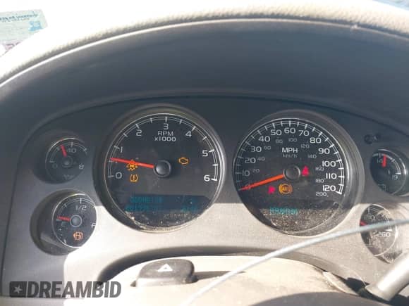 2011 Chevrolet Suburban LT with VIN 1GNSCJE04BR293650, listed as a IAAI auction lot 42542728 with 201,991 mi miles and . Bid and sale history available at DreamBid. Image 7.