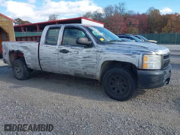 2011 Chevrolet Silverado 1500 Work Truck с VIN 1GCRKPE31BZ451787, выставлен на аукционе IAAI как лот 43498785 с пробегом 198 331 миль миль и . История ставок и продаж доступна на DreamBid. Изображение 14.