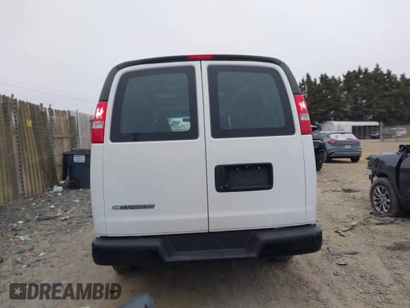 2020 Chevrolet Express Cargo с VIN 1GCWGBFP0L1138206, выставлен на аукционе IAAI как лот 41773760 с пробегом 94 272 миль миль и . История ставок и продаж доступна на DreamBid. Изображение 17.