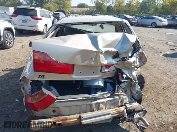 2000 Honda Accord SE с VIN 1HGCG5677YA064005, выставлен на аукционе IAAI как лот 43358913 с пробегом 152 521 миль миль и . История ставок и продаж доступна на DreamBid. Изображение 17.