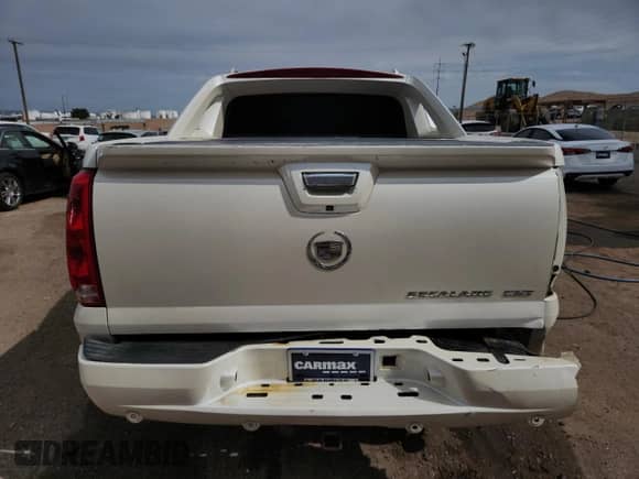 2008 Cadillac Escalade EXT with VIN 3GYFK62878G187023, listed as a Copart auction lot 71094135 with 127,788 mi miles and Salvage title. Bid and sale history available at DreamBid. Image 6.