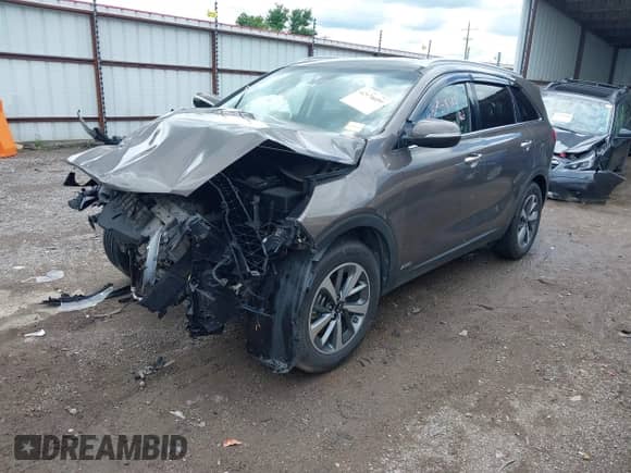 2019 Kia Sorento EX with VIN 5XYPHDA59KG453216, listed as a IAAI auction lot 42176659 with Not provided miles and . Bid and sale history available at DreamBid. Image 2.