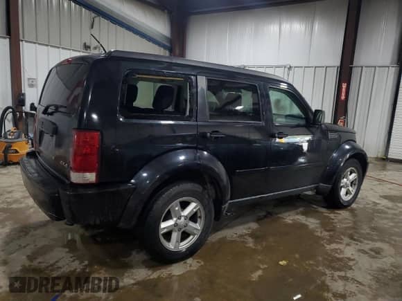 2008 Dodge Nitro SXT with VIN 1D8GU28KX8W118037, listed as a Copart auction lot 81723885 with 180,538 mi miles and Salvage title. Bid and sale history available at DreamBid. Image 3.