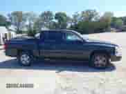 2005 Dodge Dakota SLT z VIN 1D7HE48N25S142458, wystawiony jako IAAI lot #43213106 z przebiegiem 196 705 mil mil oraz . Historia ofert i sprzedaży dostępna na DreamBid. Obrazek 13.