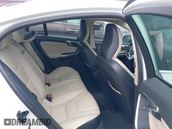2013 Volvo S60 T6 R-Design Platinum с VIN YV1902FH5D2174408, выставлен на аукционе IAAI как лот 42684724 с пробегом 94 451 миль миль и . История ставок и продаж доступна на DreamBid. Изображение 8.