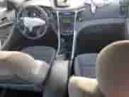 2013 Hyundai Sonata GLS z VIN 5NPEB4AC0DH660399, wystawiony jako Copart lot #65064445 z przebiegiem 129 940 mil mil oraz Nie do naprawy • Non repairable. Historia ofert i sprzedaży dostępna na DreamBid. Obrazek 8.