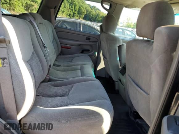 2004 Chevrolet Tahoe LS with VIN 1GNEC13T34J298026, listed as a Copart auction lot 70415785 with 262,614 mi miles and Clean title. Bid and sale history available at DreamBid. Image 11.