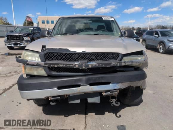 2004 Chevrolet Silverado 2500HD LS with VIN 1GCHK29U24E351919, listed as a Copart auction lot 53672635 with 432,445 mi miles and Salvage title. Bid and sale history available at DreamBid. Image 5.