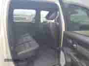 2025 Ram 1500 Rebel z VIN 1C6SRFLP5SN658193, wystawiony jako IAAI lot #42648676 z przebiegiem 11 099 mil mil oraz . Historia ofert i sprzedaży dostępna na DreamBid. Obrazek 8.