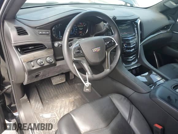 2020 Cadillac Escalade Platinum with VIN 1GYS4DKJ2LR171448, listed as a Copart auction lot 61902135 with 33,471 mi miles and Salvage title. Bid and sale history available at DreamBid. Image 8.