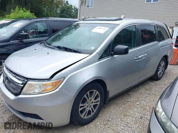 2013 Honda Odyssey EX-L с VIN 5FNRL5H69DB077610, выставлен на аукционе IAAI как лот 42981232 с пробегом 194 669 миль миль и . История ставок и продаж доступна на DreamBid. Изображение 2.