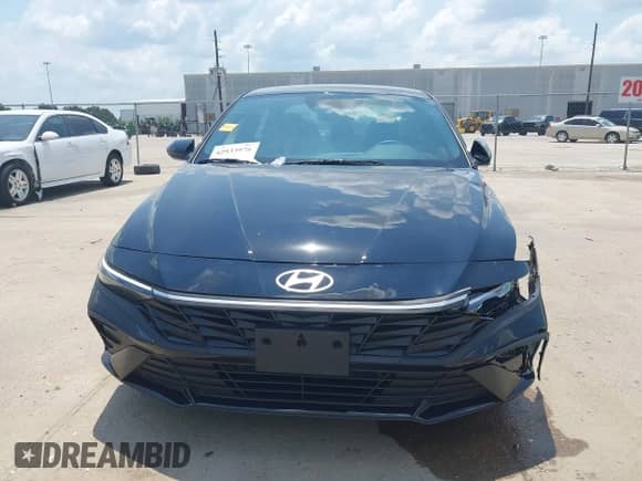 2025 Hyundai Elantra Blue with VIN KMHLM4DJ6SU133073, listed as a IAAI auction lot 42933976 with 6,503 mi miles and . Bid and sale history available at DreamBid. Image 12.