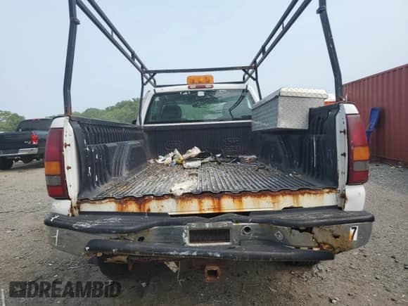 2002 Chevrolet Silverado 2500HD LS with VIN 1GCHK24U92E109407, listed as a Copart auction lot 59187015 with Not provided miles and Clean title. Bid and sale history available at DreamBid. Image 6.