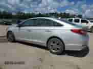 2016 Hyundai Sonata SE z VIN 5NPE24AF0GH296046, wystawiony jako Copart lot #69069365 z przebiegiem 85 555 mil mil oraz Szkoda całkowita • Salvage title. Historia ofert i sprzedaży dostępna na DreamBid. Obrazek 2.