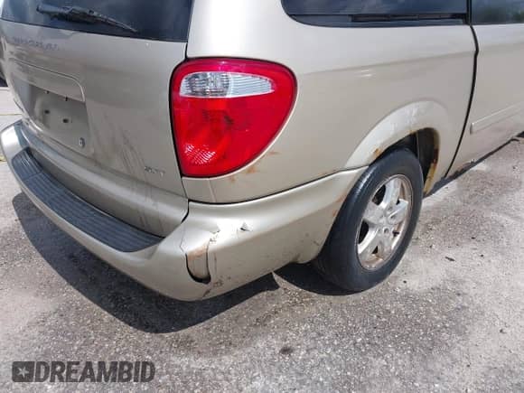 2006 Dodge Grand Caravan SXT z VIN 2D4GP44L76R913488, wystawiony jako IAAI lot #43020732 z przebiegiem 181 113 mil mil oraz . Historia ofert i sprzedaży dostępna na DreamBid. Obrazek 12.