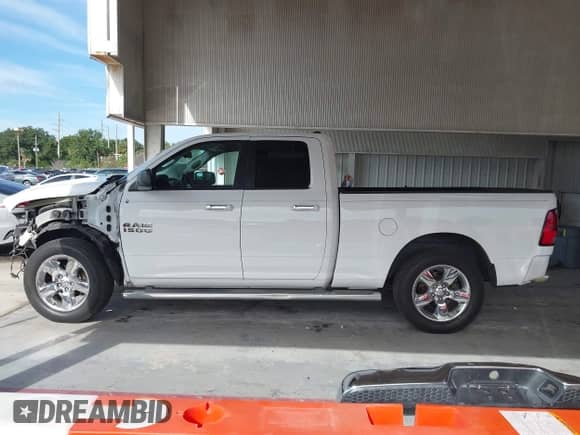 2014 Ram 1500 Big Horn z VIN 1C6RR6GTXES312751, wystawiony jako IAAI lot #43256660 z przebiegiem 163 419 mil mil oraz . Historia ofert i sprzedaży dostępna na DreamBid. Obrazek 15.