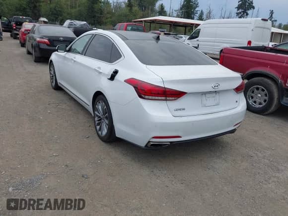 2015 Hyundai Genesis 3.8L z VIN KMHGN4JE4FU084290, wystawiony jako IAAI lot #43079103 z przebiegiem 108 563 mil mil oraz . Historia ofert i sprzedaży dostępna na DreamBid. Obrazek 3.