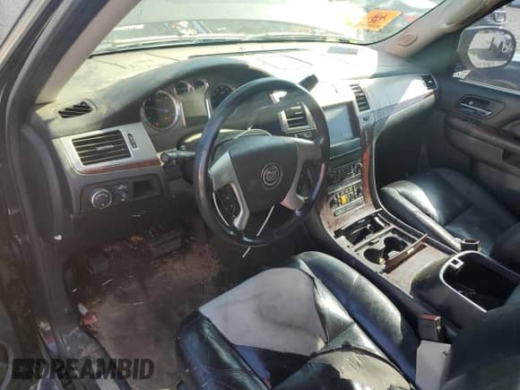 2011 Cadillac Escalade ESV Luxury с VIN 1GYS3HEF9BR222976, выставлен на аукционе Copart как лот 52559515 с пробегом 251 493 миль миль и Чистый • Clean title. История ставок и продаж доступна на DreamBid. Изображение 8.