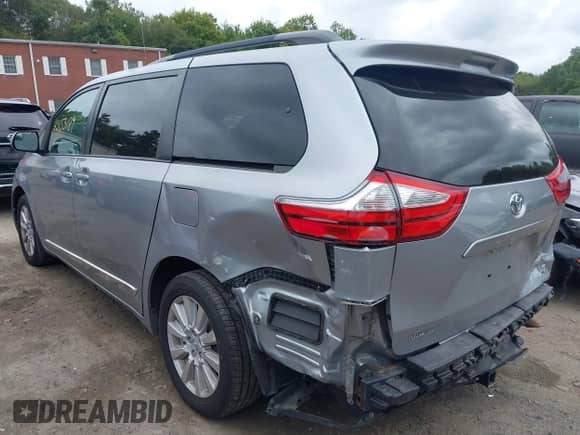 2017 Toyota Sienna LE с VIN 5TDJZ3DC8HS184113, выставлен на аукционе IAAI как лот 43153189 с пробегом 100 814 миль миль и . История ставок и продаж доступна на DreamBid. Изображение 3.