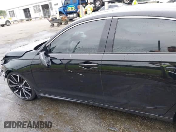2024 Honda Accord Touring with VIN 1HGCY2F8XRA094072, listed as a IAAI auction lot 42427587 with 20,206 mi miles and . Bid and sale history available at DreamBid. Image 14.