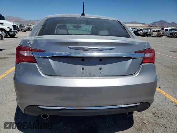 2014 Chrysler 200 Touring с VIN 1C3CCBBG4EN131621, выставлен на аукционе Copart как лот 69402355 с пробегом 84 749 миль миль и Списание • Salvage title. История ставок и продаж доступна на DreamBid. Изображение 6.
