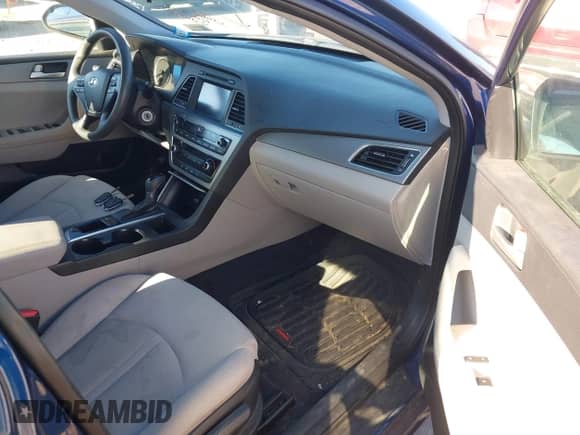 2016 Hyundai Sonata SE с VIN 5NPE24AF9GH339556, выставлен на аукционе IAAI как лот 43352097 с пробегом 135 928 миль миль и . История ставок и продаж доступна на DreamBid. Изображение 5.
