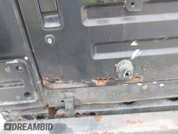 1997 Jeep Wrangler Sahara с VIN 1J4FY49S5VP466689, выставлен на аукционе IAAI как лот 42363039 с пробегом 114 332 миль миль и . История ставок и продаж доступна на DreamBid. Изображение 6.