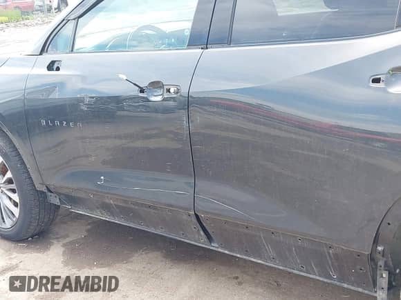 2020 Chevrolet Blazer Premier with VIN 3GNKBLRS8LS613612, listed as a IAAI auction lot 42773088 with 83,625 mi miles and . Bid and sale history available at DreamBid. Image 17.