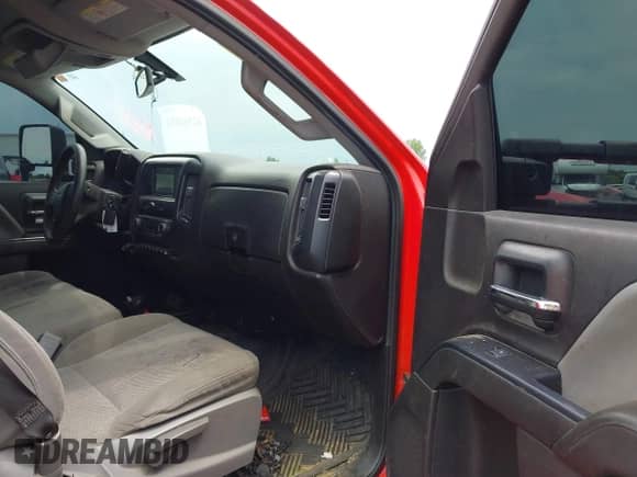2018 Chevrolet Silverado 2500HD Work Truck z VIN 1GC0KUEG0JZ123978, wystawiony jako IAAI lot #42566894 z przebiegiem 95 533 mil mil oraz . Historia ofert i sprzedaży dostępna na DreamBid. Obrazek 7.