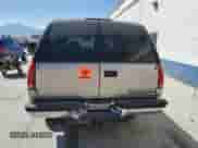 1998 Chevrolet Suburban с VIN 1GNGK26J8WJ328152, выставлен на аукционе Copart как лот 66725315 с пробегом Не указан миль и Чистый • Clean title. История ставок и продаж доступна на DreamBid. Изображение 6.