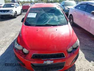 2015 Chevrolet Sonic LT с VIN 1G1JC5SH2F4174464, выставлен на аукционе IAAI как лот 43472112 с пробегом 177 207 миль миль и . История ставок и продаж доступна на DreamBid. Изображение 6.