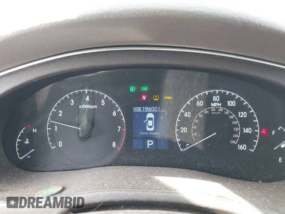 2012 Hyundai Genesis 3.8L with VIN KMHGC4DD9CU164799, listed as a IAAI auction lot 43405928 with 186,001 mi miles and . Bid and sale history available at DreamBid. Image 7.