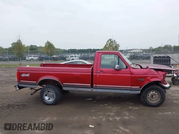 1995 Ford F-150 z VIN 1FTEF14N3SNA93084, wystawiony jako IAAI lot #43324697 z przebiegiem 110 860 mil mil oraz . Historia ofert i sprzedaży dostępna na DreamBid. Obrazek 14.