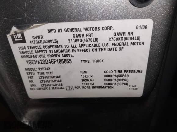 2006 Chevrolet Silverado 2500HD LT3 z VIN 1GCHK23D46F186865, wystawiony jako IAAI lot #43061235 z przebiegiem Nie podano mil oraz . Historia ofert i sprzedaży dostępna na DreamBid. Obrazek 9.