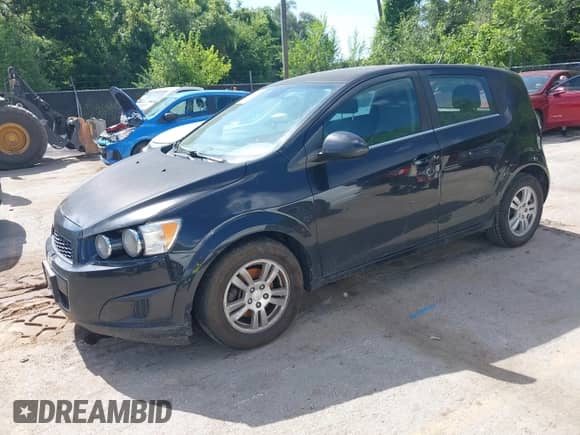 2013 Chevrolet Sonic LT с VIN 1G1JC6SH7D4107880, выставлен на аукционе IAAI как лот 42868459 с пробегом 191 273 миль миль и . История ставок и продаж доступна на DreamBid. Изображение 2.