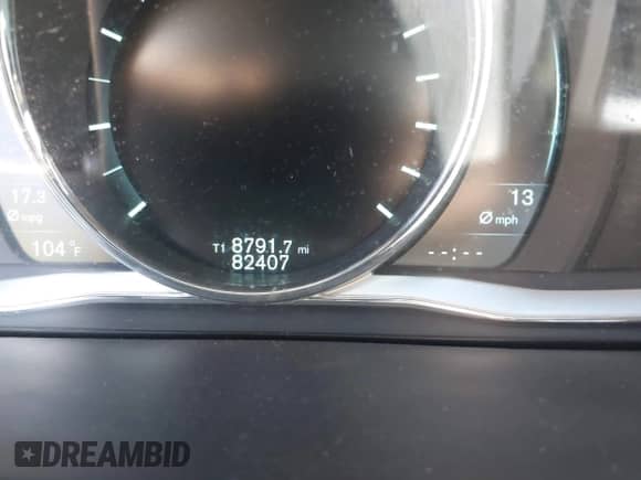 2015 Volvo S60 T5 Drive-E Premier with VIN YV140MFB3F2299721, listed as a IAAI auction lot 42013732 with 82,407 mi miles and . Bid and sale history available at DreamBid. Image 15.