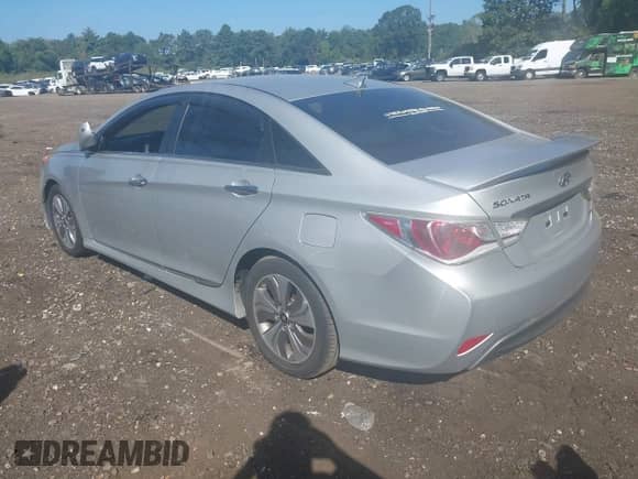 2015 Hyundai Sonata с VIN KMHEC4A49FA130783, выставлен на аукционе IAAI как лот 43234890 с пробегом 138 498 миль миль и . История ставок и продаж доступна на DreamBid. Изображение 3.