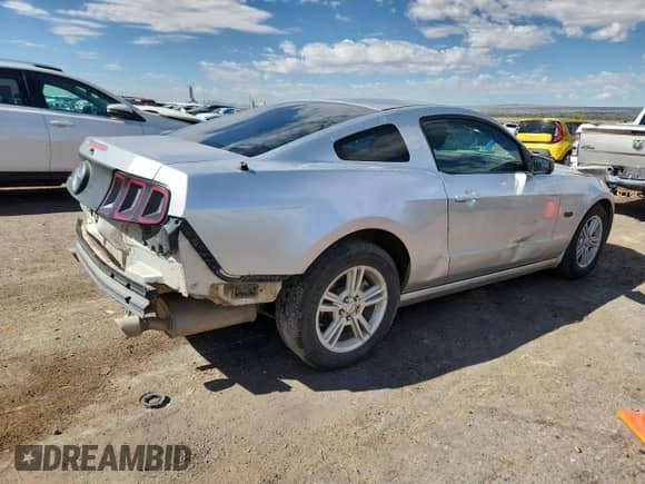 2014 Ford Mustang V6 with VIN 1ZVBP8AM9E5284319, listed as a Copart auction lot 72055935 with 140,737 mi miles and Salvage title. Bid and sale history available at DreamBid. Image 3.