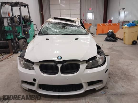 2011 BMW M3 z VIN WBSKG9C57BE368576, wystawiony jako IAAI lot #41412805 z przebiegiem Nie podano mil oraz . Historia ofert i sprzedaży dostępna na DreamBid. Obrazek 12.